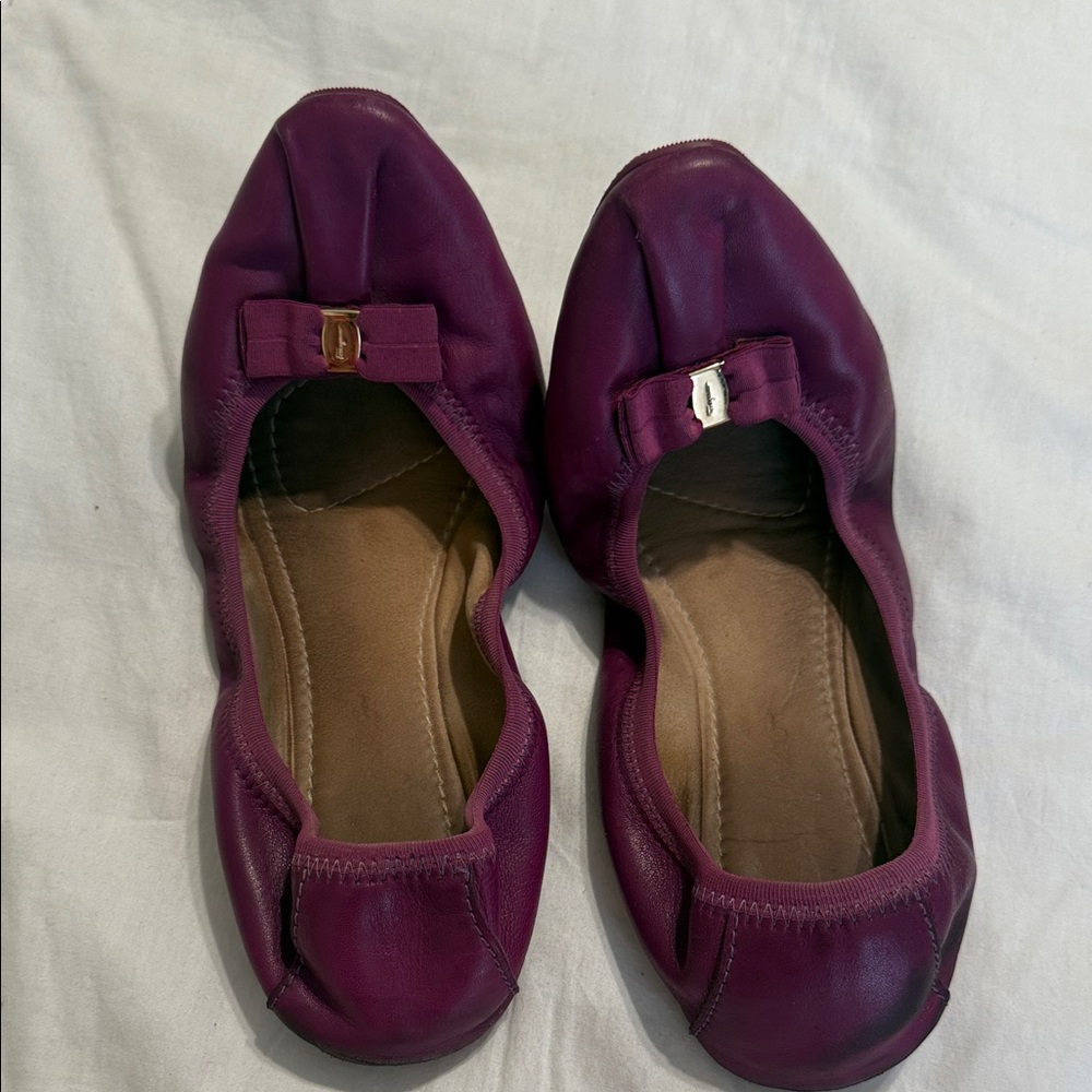 Salvatore Ferragamo Purple Leather Flats with Bow